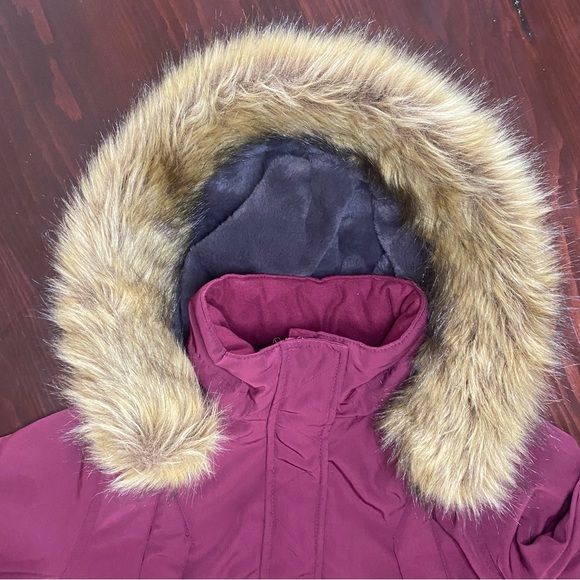Women’s Hooded Water Resistant Coat Size Small Dark Red Fur Hood Pockets - Picture 6 of 12